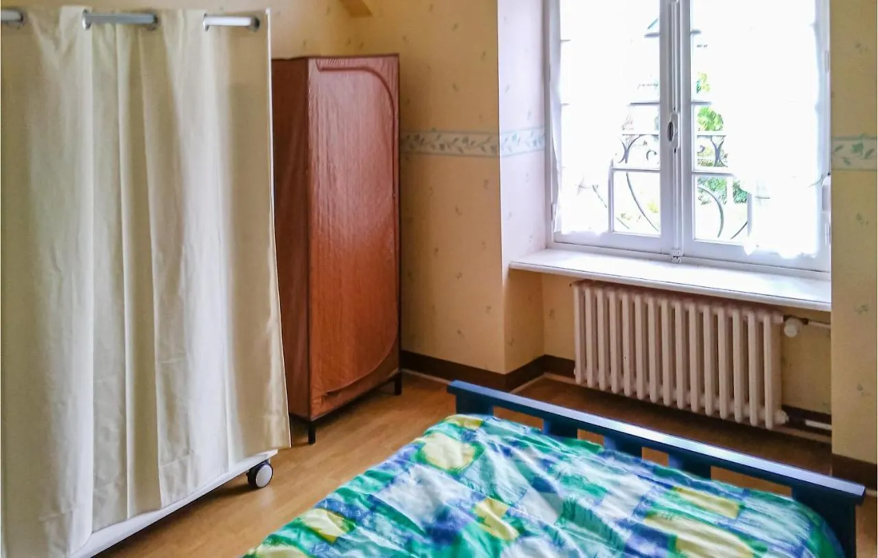 Cozy Home In Plancoet With Wifi